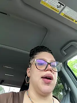 QueenNuttCollector's Live XXX Chat