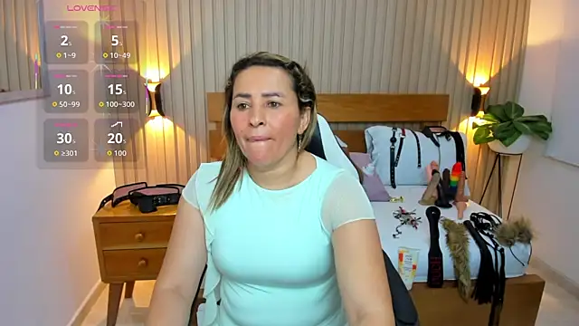 Chat XXX en directo de luciana_ballesteros_