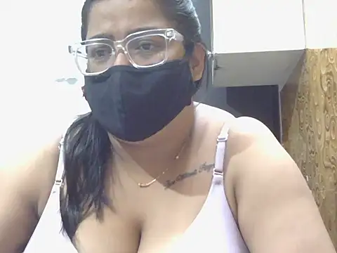 Fuckpussylickass' Live XXX Chat