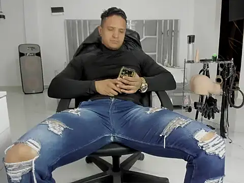 عرض كام master_leather