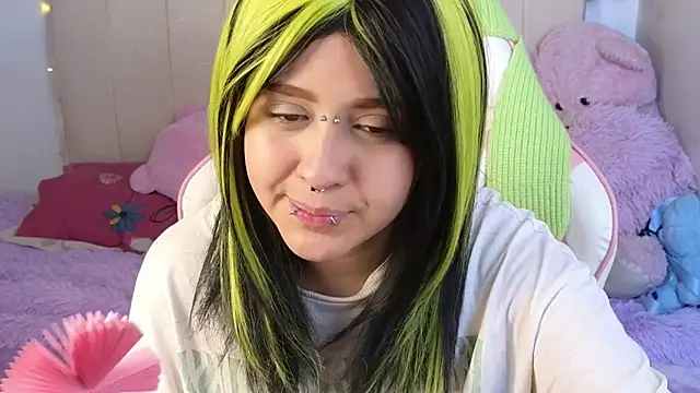 NekoWaifu élő XXX-chatje