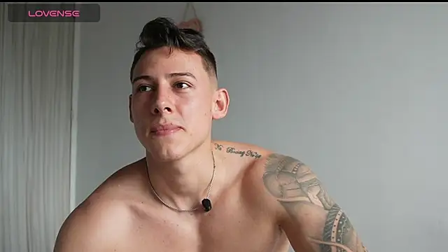 Muscle_King_Cum Adlı Modelin Web Kamerası Şovu