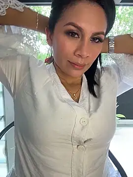 Sofia_Convers' Live XXX Chat