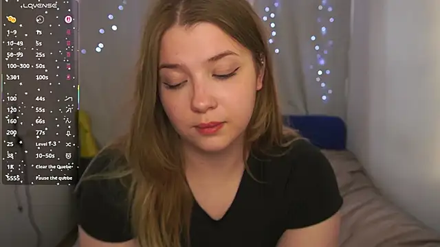 Živý XXX chat CuteSharloti