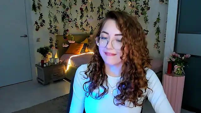 SereneFlame Chat XXX live