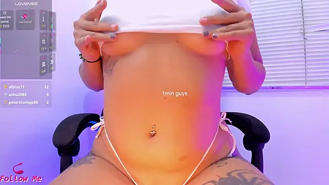 LouaneBourVip's Live XXX Chat