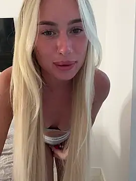 SexySaraxxoo – webcam-show