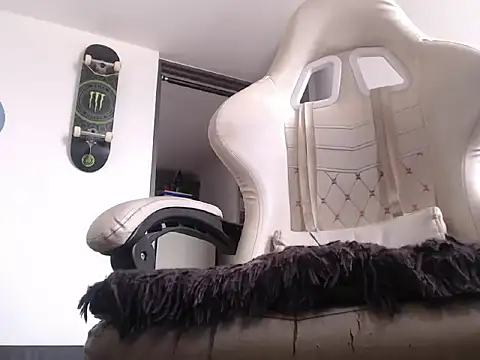 xxxtreme_master7n Live XXX chat