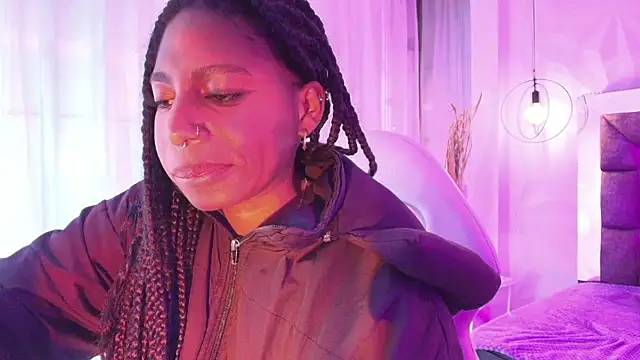 Queen_perla_ Chat XXX in diretta