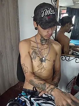 Chat ao vivo de Tattoboy19cm