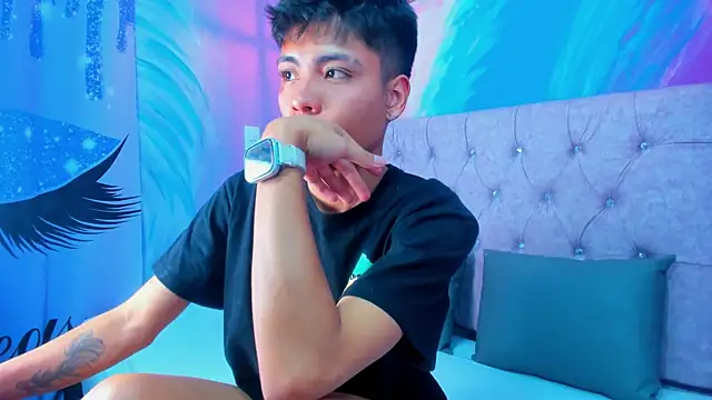 MaxiWildd 现场XXX聊天