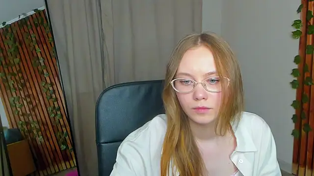 Chatroom XXX en direct de FloraLarsson