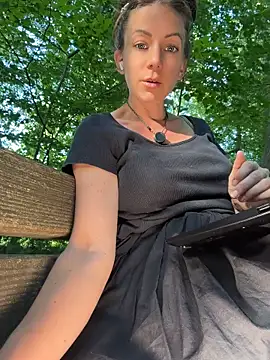AlessiaAura Adlı Modelin Canlı Sohbet Odası
