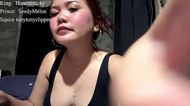 PeachySweetDoll Adlı Modelin Canlı Sohbet Odası