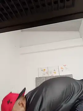 Dante_Knox Chat XXX in diretta