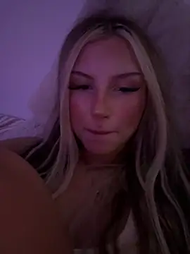 blondeeee Live XXX-Chat