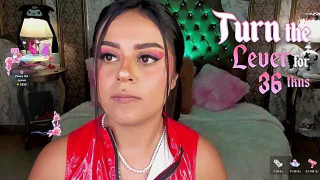 SoffiQueen Live XXX-Chat