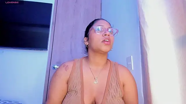 iriss_25's Live XXX Chat
