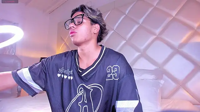 MarcoDeluxxe's Webcam Show