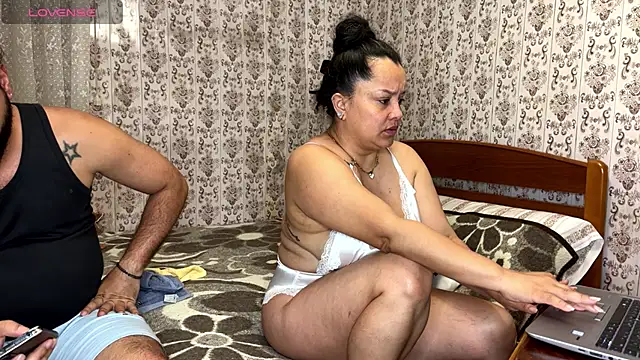 دردشة Foxyfox_realsex الجنسية المباشرة
