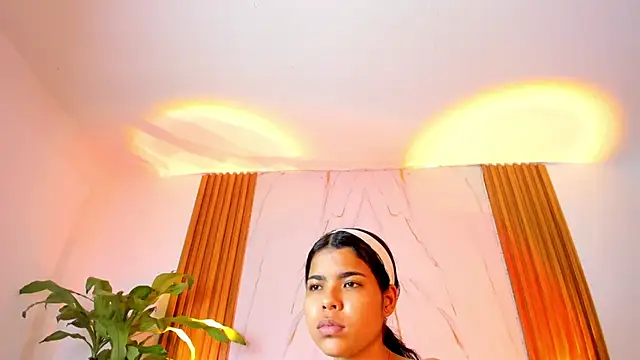 IsabellaMonet লাইভ XXX চ্যাট
