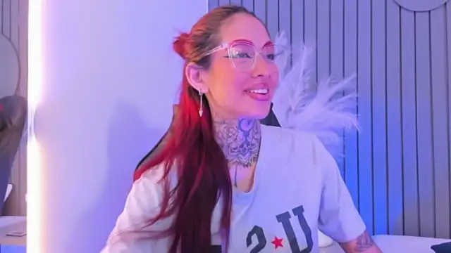 Red_Sinclair élő XXX-chatje
