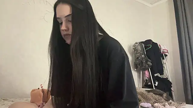 LouisePavlides Webcam-Show