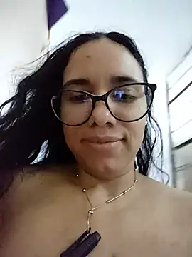 Show de alanahot94 na webcam