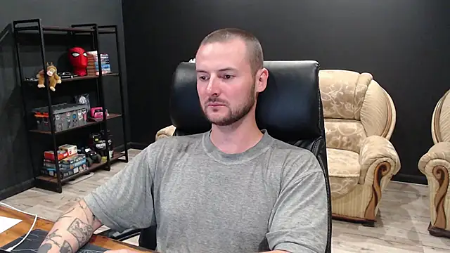 MihasikD webcam show