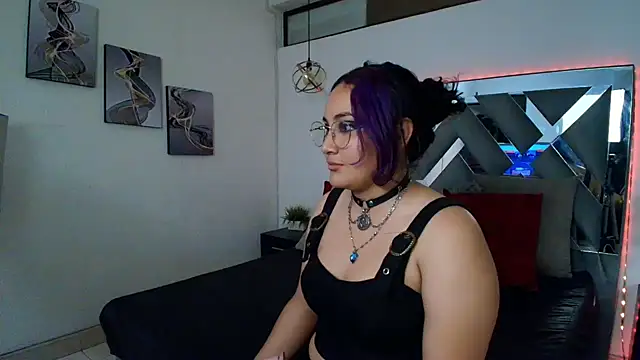 Chat XXX en directo de Liily_Foxxy