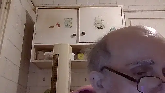 mariusica1@xh live XXX chat