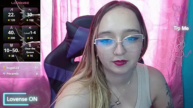 Liaroberts1: απευθείας συνομιλία ΧΧΧ