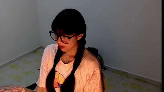 แชท XXX สดของ meganmiauu
