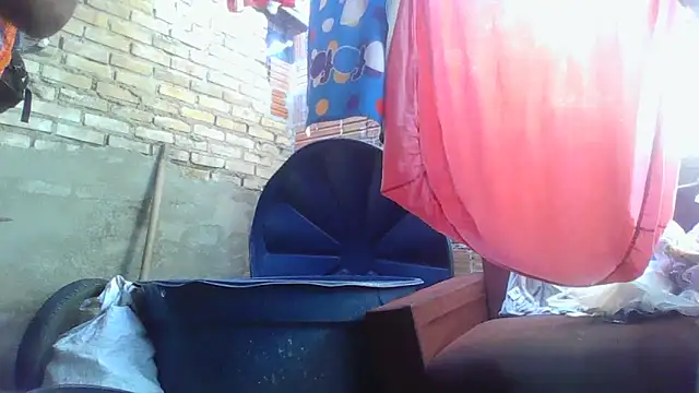thasmyni Chat XXX in diretta