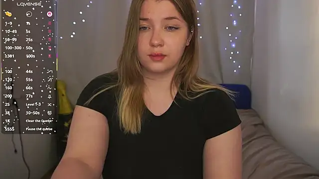 CuteSharloti's Live XXX Chat