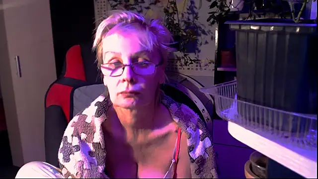 HelgaHimmell's Live XXX Chat