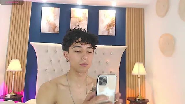 Aiden_Rivers_ live XXX chat