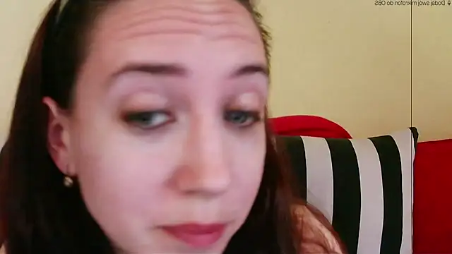 EmilyHotAngel Chat XXX in diretta