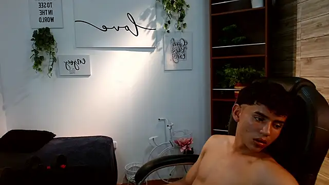 Chat +18 de Ryan_grayx ao vivo