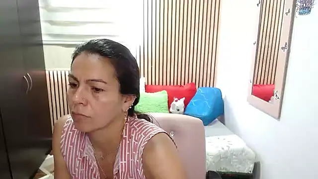 camilavargas_のライブXXXチャット