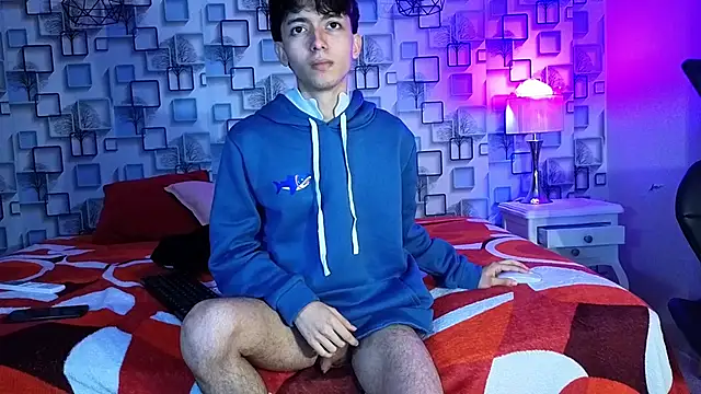 Pokazy przed kamerką – Twink_Sebas7