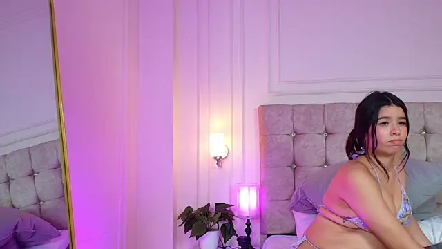 Онлайн чат XXX SophieBuitrago