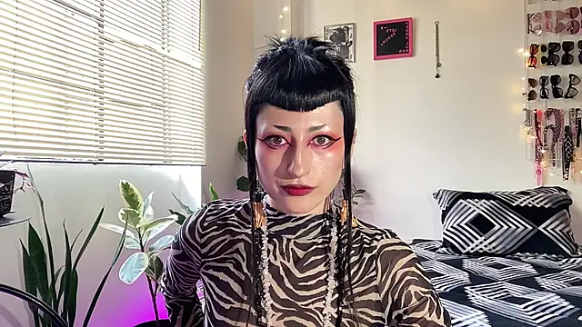 ELENA_UMBRA: онлайн-секс-чат