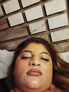 Sanaya_Gil Pertunjukan Webcam