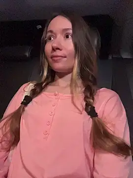 Mini_girl_do_it_better's Webcam Show