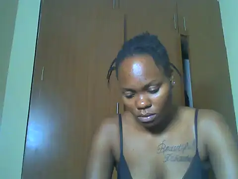 sexyebony13 élő XXX-chatje