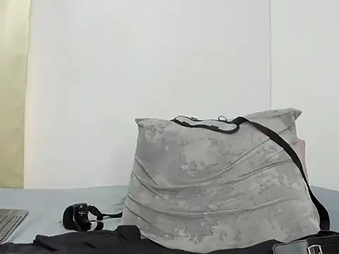 skoook_gray_'s Live XXX Chat