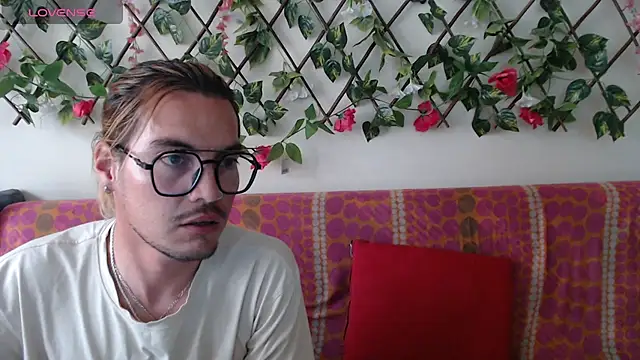 JackyEmma25 élő XXX-chatje