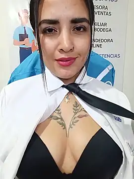Chat XXX en directo de MAYE__13