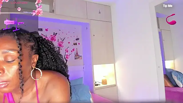 TaylorBloom Chat XXX live